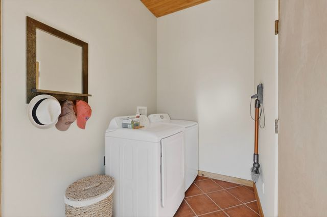 17 Calle Belicia, Santa Fe, NM 87508