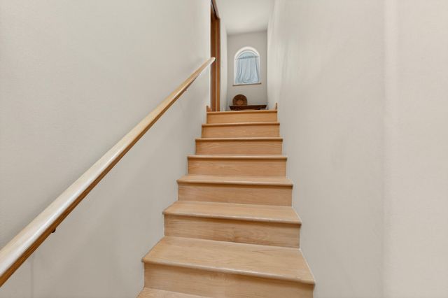 17 Calle Belicia, Santa Fe, NM 87508