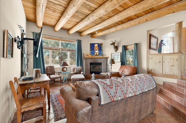 17 Calle Belicia, Santa Fe, NM 87508