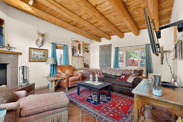 17 Calle Belicia, Santa Fe, NM 87508