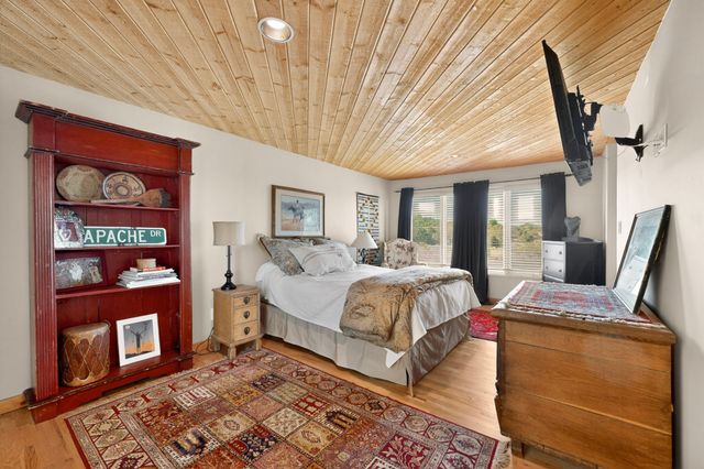 17 Calle Belicia, Santa Fe, NM 87508