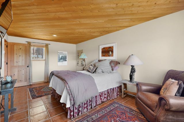 17 Calle Belicia, Santa Fe, NM 87508
