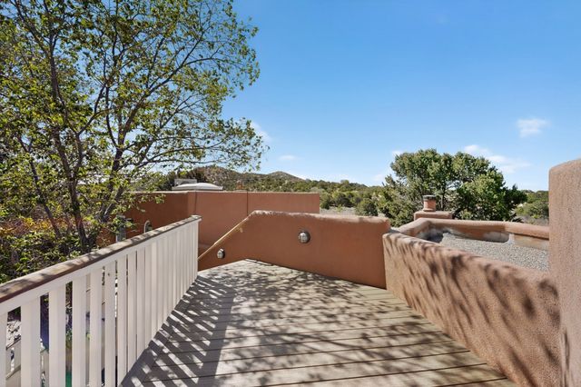 17 Calle Belicia, Santa Fe, NM 87508