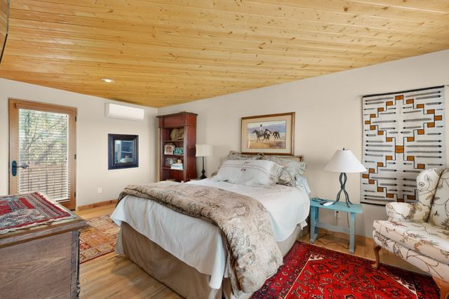 17 Calle Belicia, Santa Fe, NM 87508