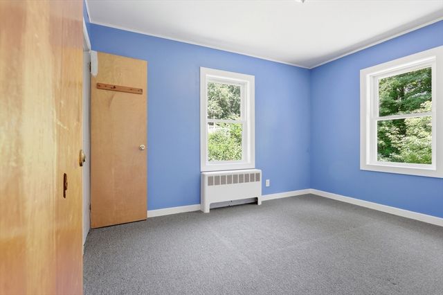 983 Rindge Rd, Fitchburg, MA 01420