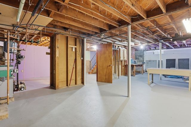 983 Rindge Rd, Fitchburg, MA 01420