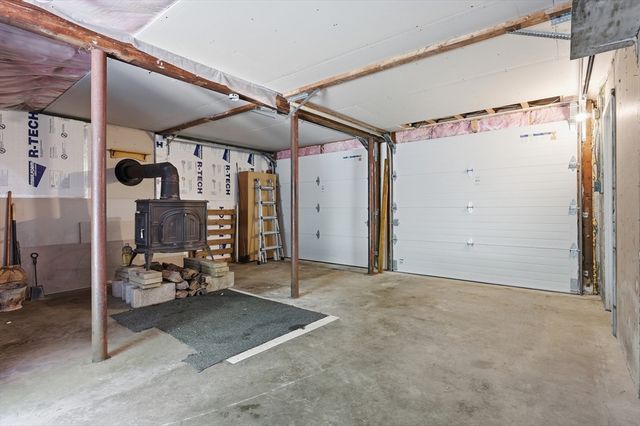 983 Rindge Rd, Fitchburg, MA 01420