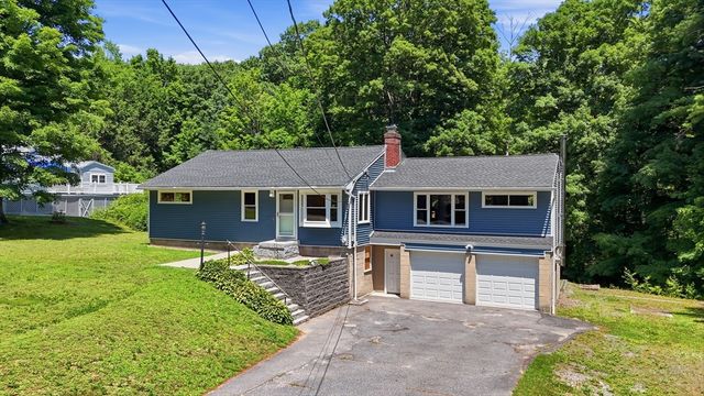983 Rindge Rd, Fitchburg, MA 01420