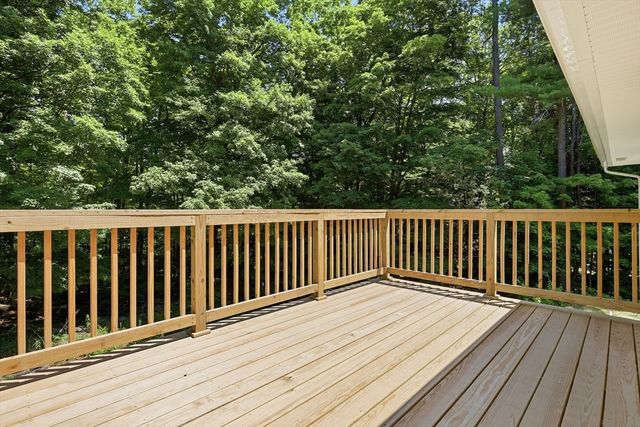 983 Rindge Rd, Fitchburg, MA 01420