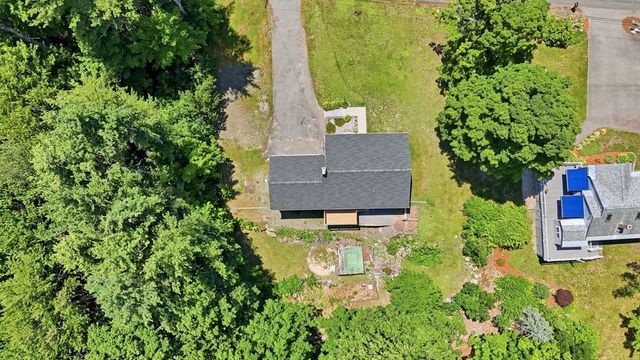 983 Rindge Rd, Fitchburg, MA 01420