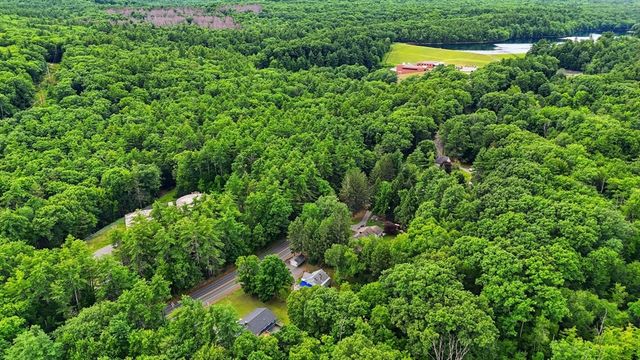 983 Rindge Rd, Fitchburg, MA 01420