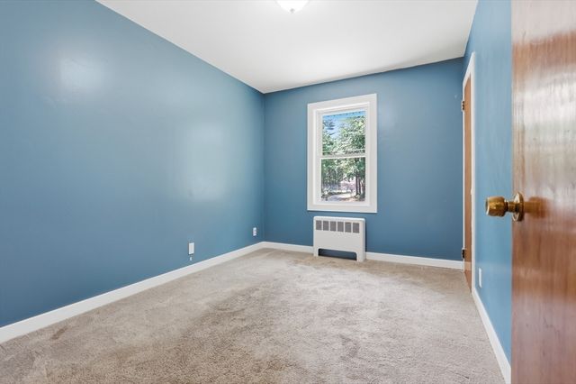 983 Rindge Rd, Fitchburg, MA 01420