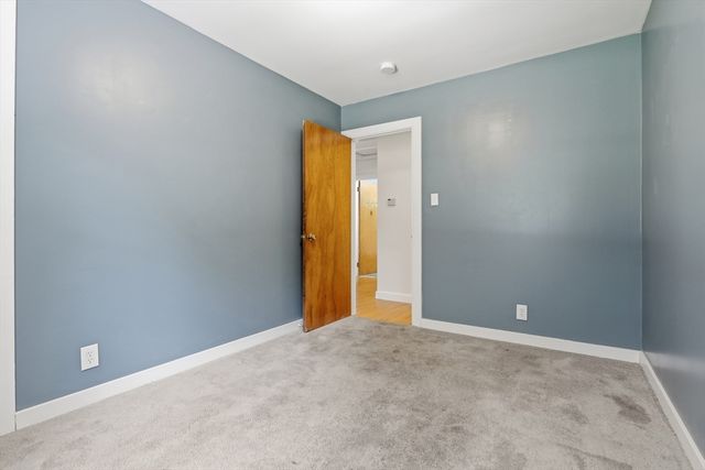 983 Rindge Rd, Fitchburg, MA 01420