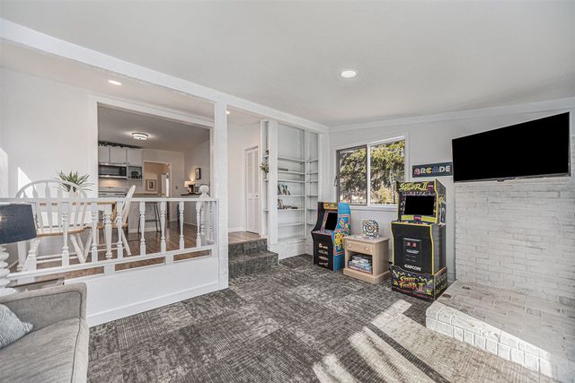 620 N Lakeshore Drive, Ludington, MI 49431