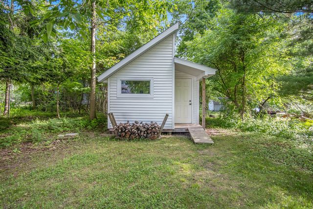 620 N Lakeshore Drive, Ludington, MI 49431