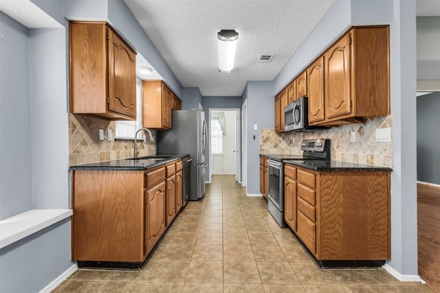 4205 Keys Drive, The Colony, TX 75056