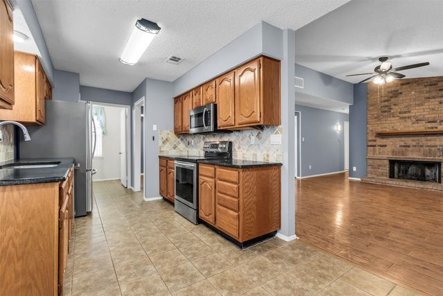 4205 Keys Drive, The Colony, TX 75056