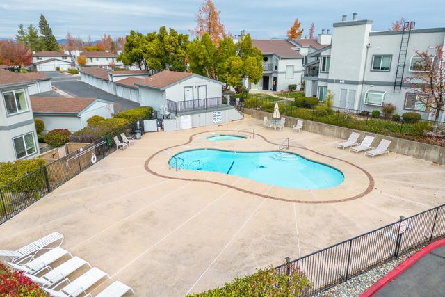 466 Ridgecrest Trail, 136, Redding, CA 96003