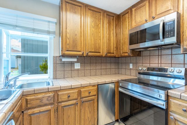 466 Ridgecrest Trail, 136, Redding, CA 96003