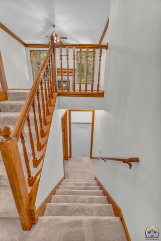 6400 SW Castle LN, Topeka, KS 66614