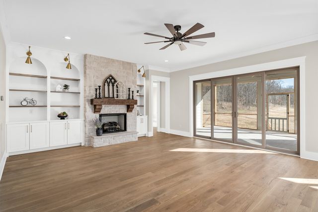 4289 Moore Ln, Culleoka, TN 38451