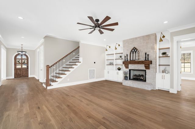 4289 Moore Ln, Culleoka, TN 38451