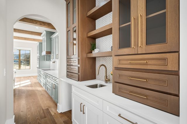 4289 Moore Ln, Culleoka, TN 38451