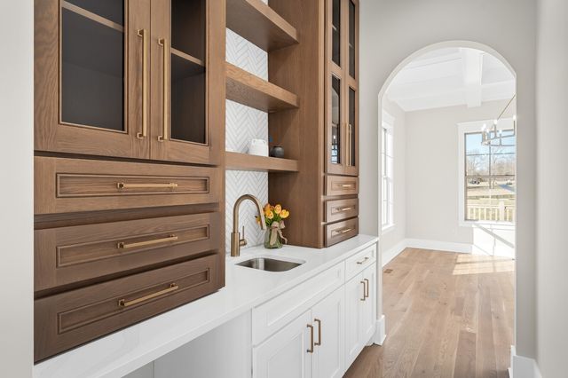 4289 Moore Ln, Culleoka, TN 38451