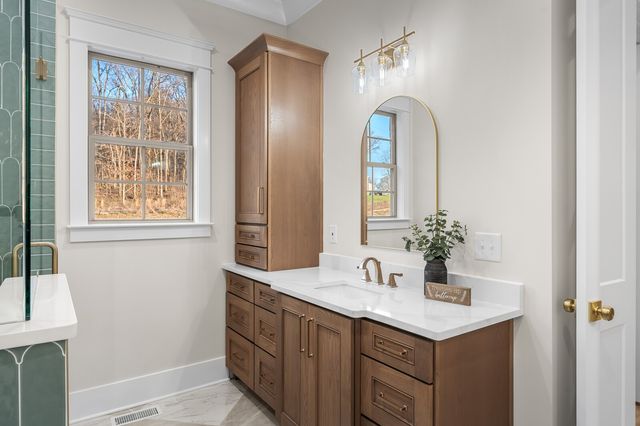 4289 Moore Ln, Culleoka, TN 38451