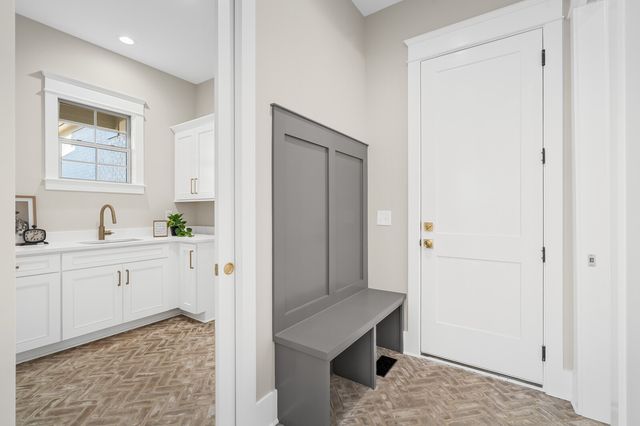 4289 Moore Ln, Culleoka, TN 38451