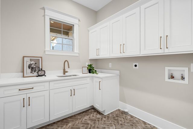 4289 Moore Ln, Culleoka, TN 38451