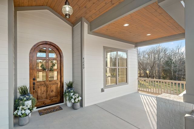 4289 Moore Ln, Culleoka, TN 38451