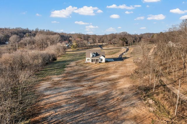 4289 Moore Ln, Culleoka, TN 38451