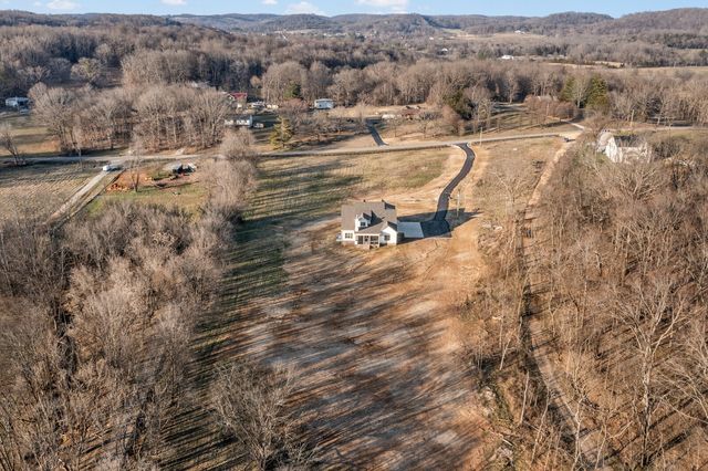 4289 Moore Ln, Culleoka, TN 38451