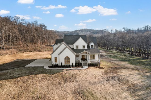 4289 Moore Ln, Culleoka, TN 38451