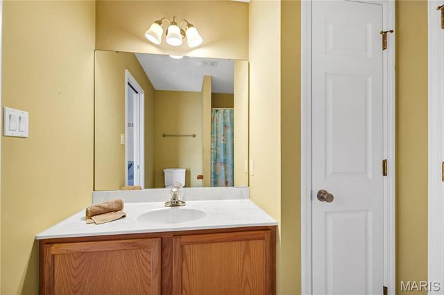 2029 Chapel Hill Crossing, St Peters, MO 63376