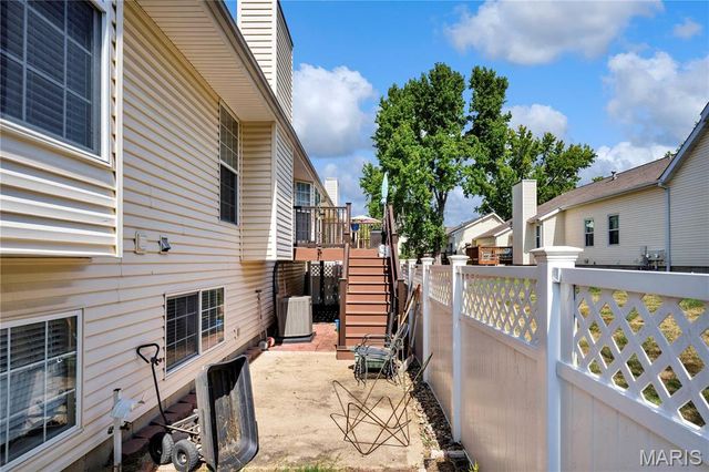 2029 Chapel Hill Crossing, St Peters, MO 63376
