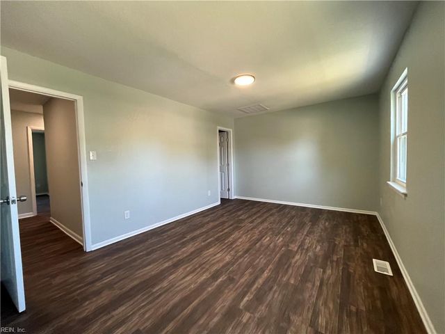821 Lake Edward DR, Virginia Beach, VA 23462