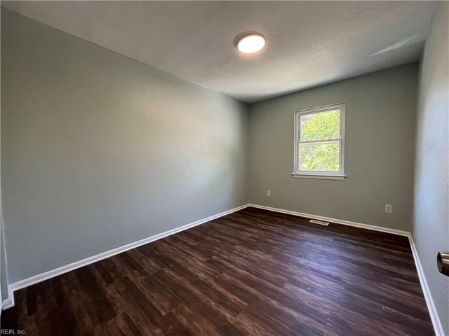 821 Lake Edward DR, Virginia Beach, VA 23462
