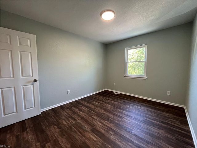 821 Lake Edward DR, Virginia Beach, VA 23462