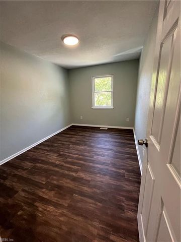 821 Lake Edward DR, Virginia Beach, VA 23462