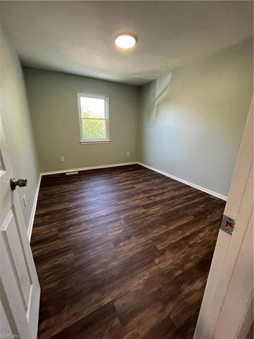 821 Lake Edward DR, Virginia Beach, VA 23462