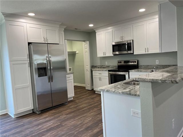821 Lake Edward DR, Virginia Beach, VA 23462