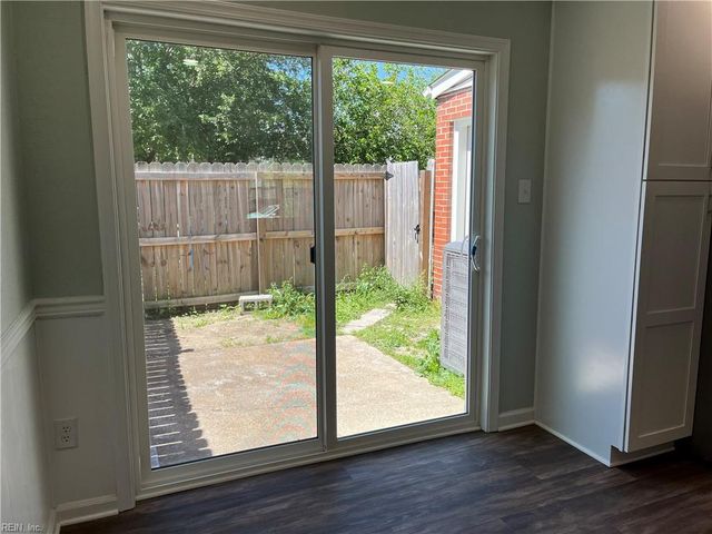 821 Lake Edward DR, Virginia Beach, VA 23462