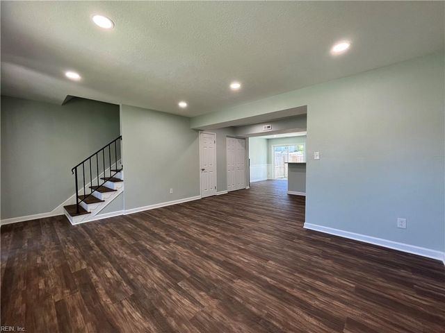 821 Lake Edward DR, Virginia Beach, VA 23462