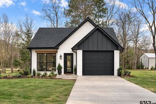 506 E Paschal Street, Troup, TX 75789