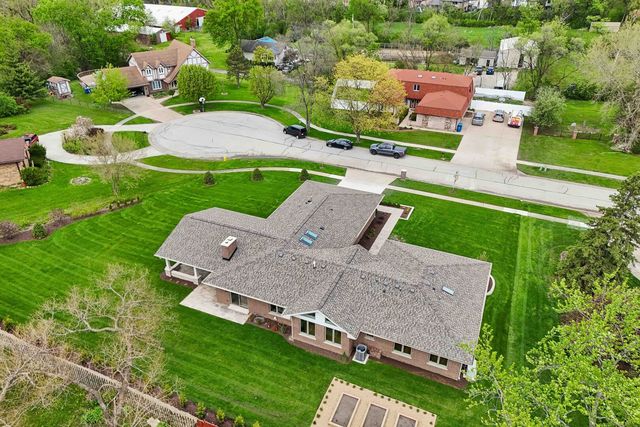 9019 W Sierra Lane, Palos Hills, IL 60465