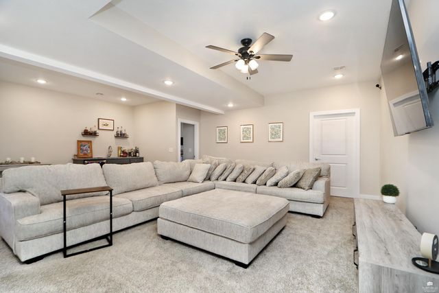 512 Ledgestone Ridge Court, Manhattan, KS 66503