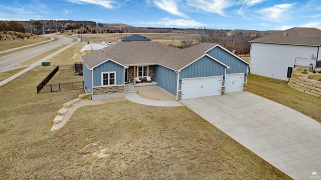 512 Ledgestone Ridge Court, Manhattan, KS 66503
