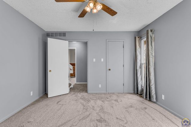 3708 SW 35th ST, Topeka, KS 66614